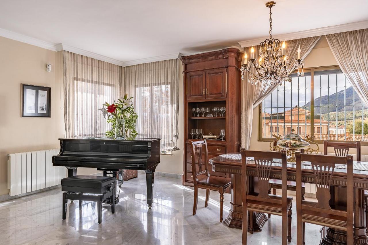 הוילה Illora Casa De Amigos La Latina Con Piscina, Chimenea Y Barbacoa מראה חיצוני תמונה