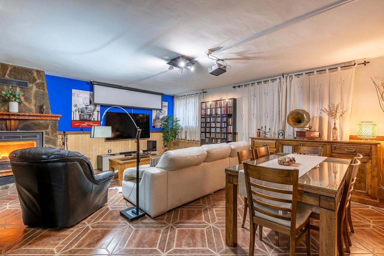 הוילה Illora Casa De Amigos La Latina Con Piscina, Chimenea Y Barbacoa מראה חיצוני תמונה