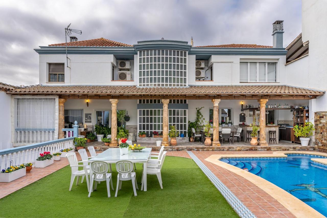 הוילה Illora Casa De Amigos La Latina Con Piscina, Chimenea Y Barbacoa מראה חיצוני תמונה